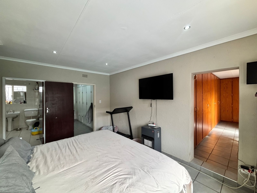 3 Bedroom Property for Sale in Flimieda North West